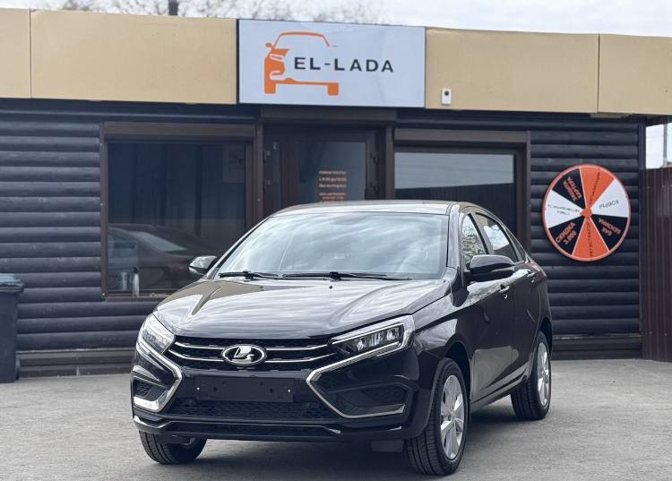 ������� Lada Vesta ��� ����� � ��������